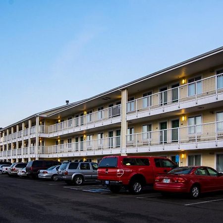 Hometowne Studios By Red Roof Salem, Or Экстерьер фото